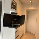 Cozy With Terrace Appartement